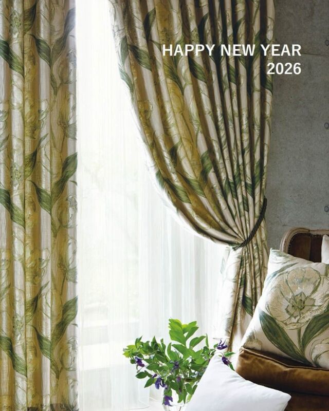 ・
＼🎍新年のご挨拶🐎🎍／
新年あけましておめでとうございます。
2026年もカーテンやラグなどについて
皆さまの生活やお仕事に役に立つ情報を
発信してまいりたいと思います。
本年も川島織物セルコンショールームアカウントを
どうぞよろしくお願いいたします。

※商品の品番、仕様、価格は投稿時点での情報となり、
予告なく変更となる場合がございます。

＊＊＊＊＊＊＊＊＊＊＊＊＊＊＊＊

■この投稿が参考になったら【 いいね 】お願いします！
■もう一度見返すなら【 保存 】がおススメです！
■他の投稿はこちらのプロフィールから
@ksc.showroom

＊＊＊＊＊＊＊＊＊＊＊＊＊＊＊＊

川島織物セルコンショールームでは、
カーテン・ラグ・ビニル床タイル等の
さまざなな商品サンプルをご覧いただけます。
ぜひ、ご来場お待ちしております！
※展示状況・休館日は各ショールームごとに
異なる場合がありますので、お問い合わせください。

＊＊＊＊＊＊＊＊＊＊＊＊＊＊＊＊

#川島織物セルコン
#Kawashimaorimonoselkon
#川島セルコンスタイル
#川島織物セルコンショールーム
#2026年
#HAPPYNEWYEAR
#新年
#あけましておめでとうございます
#カーテン
#ラグ