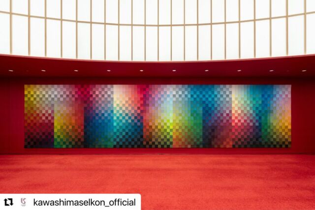 ・・・
.
大阪・関西万博 迎賓館を彩ったタペストリー特別展示
ご好評につき、会期延長決定

東京ショールームにて開催中の本展示は、
多くの反響を受け、2026年6月30日まで延長となりました。

現代美術作家・川人 綾氏デザイン・監修のもと制作した
タペストリー「CUT: C/U/T_CC-CM_I」を、間近でご覧いただけます。

迎賓館は大阪・関西万博会期中、一般非公開であったため、
本展示は、作品をご覧いただける貴重な機会となります。

会期延長により、より多くの皆さまにご覧いただける機会となりました。
ぜひこの機会にご来場ください。

▼詳細はこちら
https://www.kawashimaselkon.co.jp/info/news/20260421-01/
-———————————————
【東京ショールーム タペストリー特別展示 概要】
会期：～2026年6月30日（火）
時間：10:00～18:00 （予約不要）
会場：川島織物セルコン 東京ショールーム
（東京都江東区豊洲5-6-15NBF豊洲ガーデンフロント 6階）
休館日：水曜日（GW・夏期・年末年始）
お問合せ：03-5144-3980（川島織物セルコン 東京ショールーム）
-———————————————

掲載画像
1-2枚目：大阪・関西万博 迎賓館 協賛タペストリー
川人 綾 「CUT: C/U/T_CC-CM_I」
2025 / 綴織、綿、レーヨン / H200.0 x W900.0 cm / 制作・協賛：川島織物セルコン
Photo by Yuki Moriya 撮影：守屋友樹
3枚目：LONGCHAMP / La Maison Ginza

#大阪関西万博 #タペストリー
#川島織物セルコン #現代美術 #川人綾
